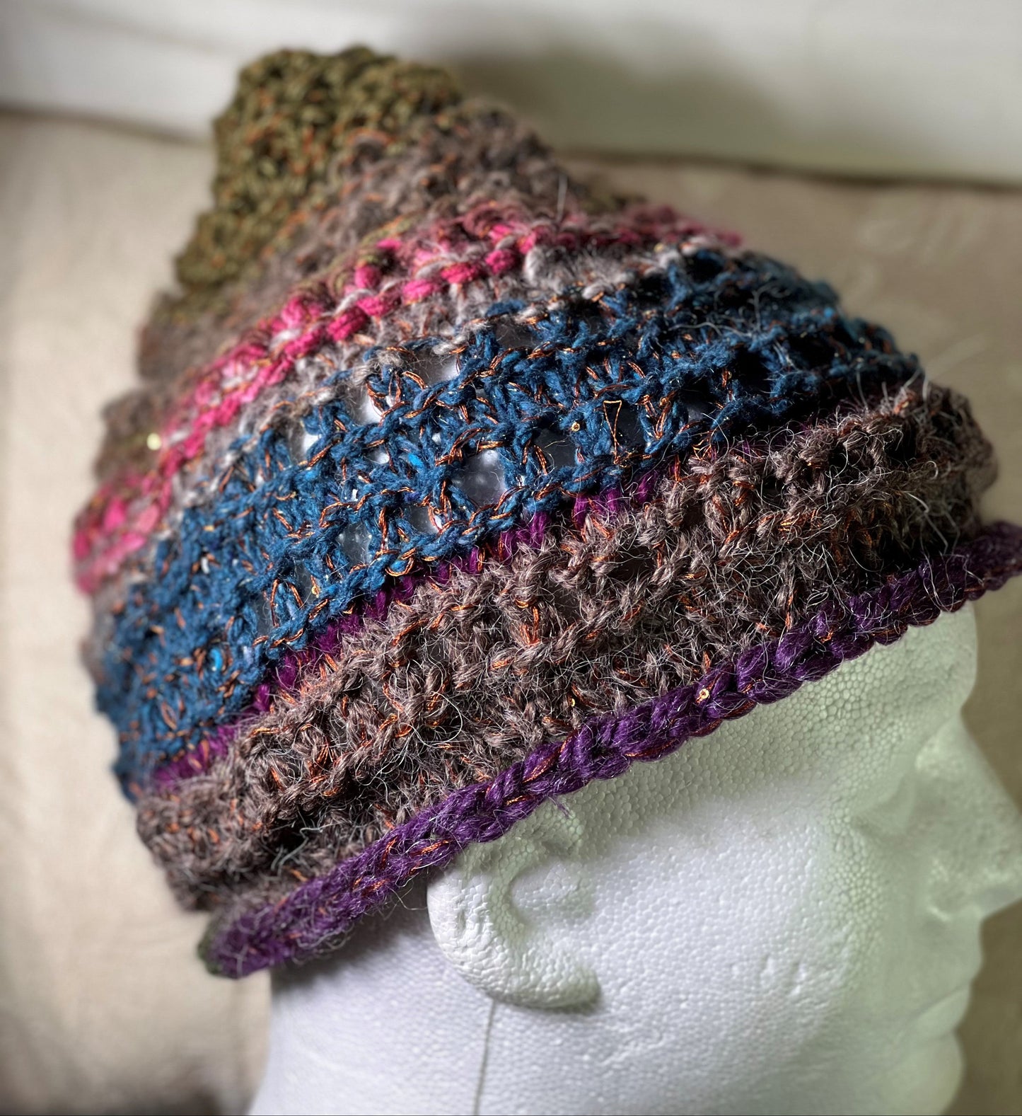 H-Large Bulky Colorful Hat